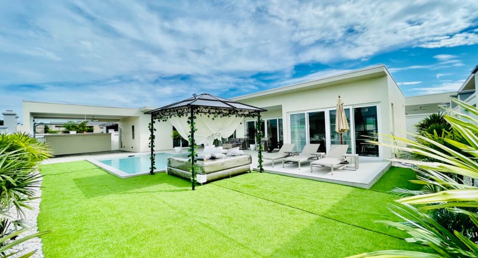 À louer et à vendre 3 chambres villa à Bang Lamung, Chonburi