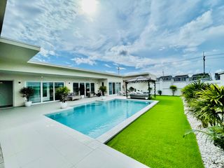 For Rent 3 Bedroom Villa In Bang Lamung, Chonburi