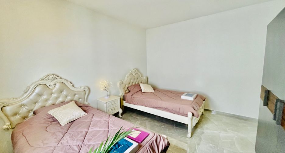 À louer et à vendre 3 chambres villa à Bang Lamung, Chonburi