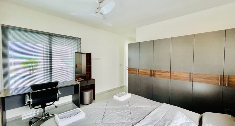 À louer et à vendre 3 chambres villa à Bang Lamung, Chonburi