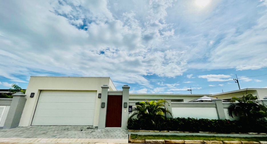À louer et à vendre 3 chambres villa à Bang Lamung, Chonburi