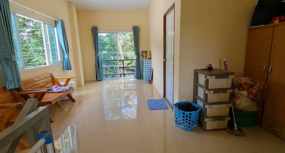 Local comercial en venta de 2 habitaciones en Hang Dong, Chiang Mai