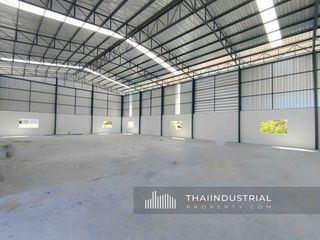 For rent warehouse in Ban Bueng, Chonburi