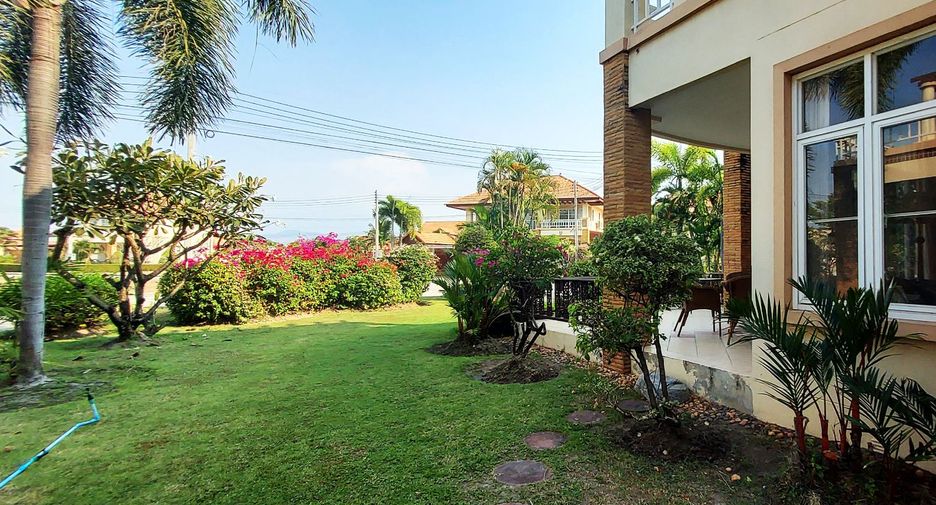 Villa en venta de 3 habitaciones en Mueang Chon Buri, Chonburi