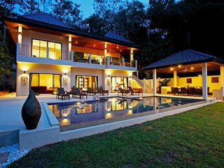 For rent 8 bedrooms villa in Mueang Phuket, Phuket