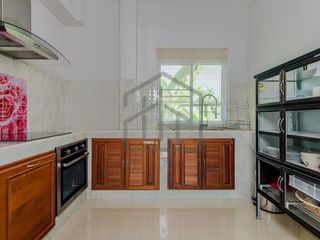 For sale 4 bed villa in Mueang Lamphun, Lamphun