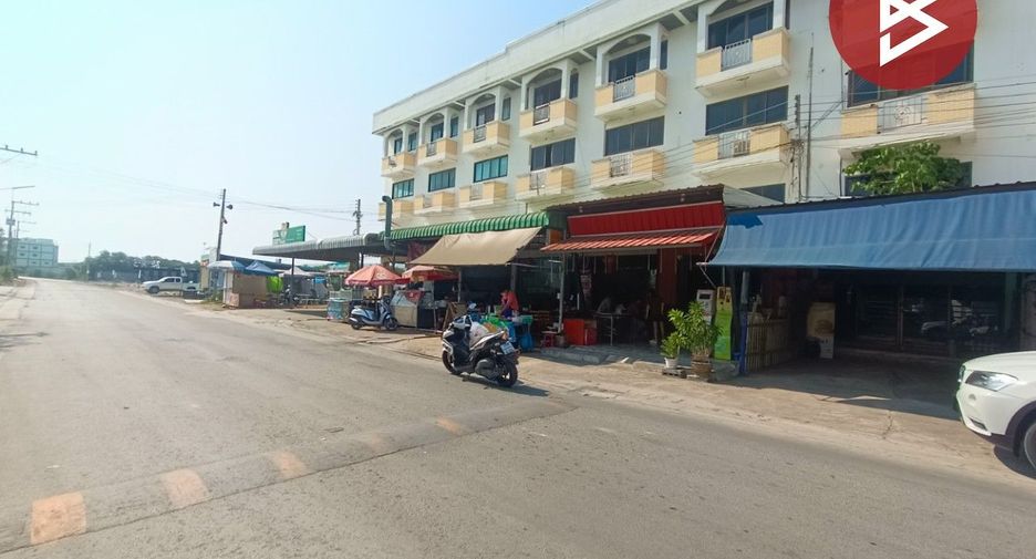 For sale 3 bed retail Space in Mueang Samut Songkhram, Samut Songkhram