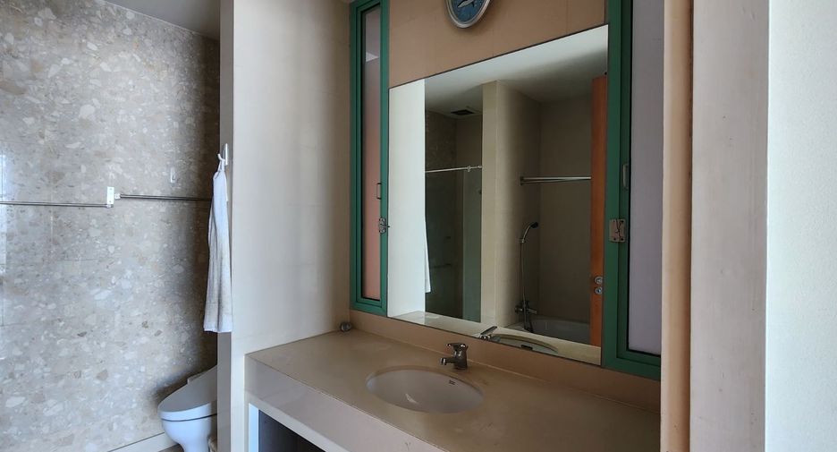 For sale 4 bedrooms condo in Bang Kho Laem, Bangkok