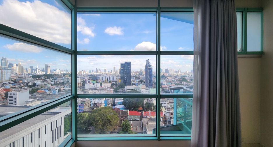 For sale 4 bedrooms condo in Bang Kho Laem, Bangkok