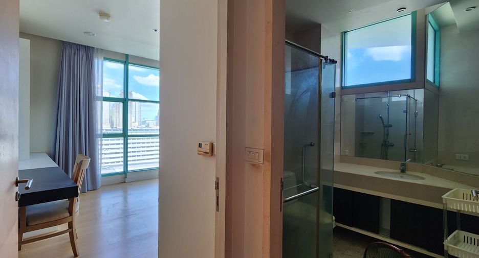 For sale 4 bedrooms condo in Bang Kho Laem, Bangkok