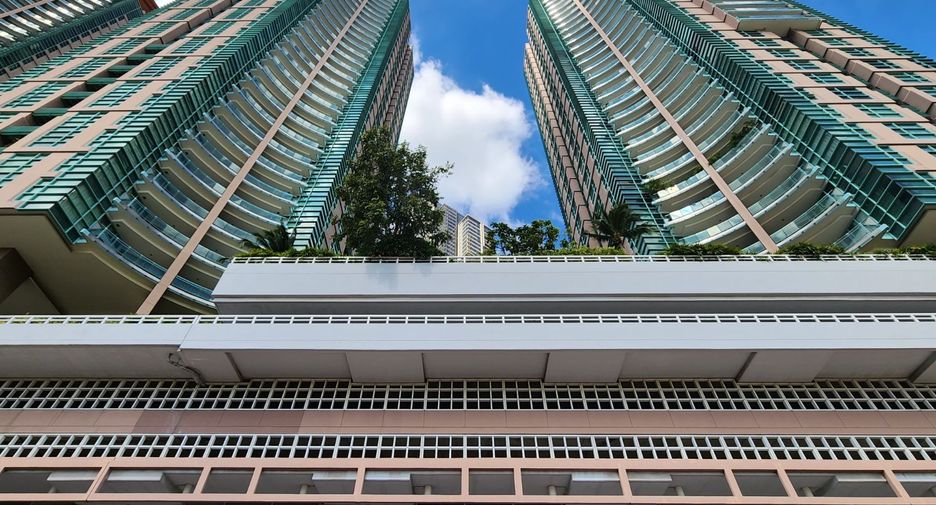 For sale 4 bedrooms condo in Bang Kho Laem, Bangkok