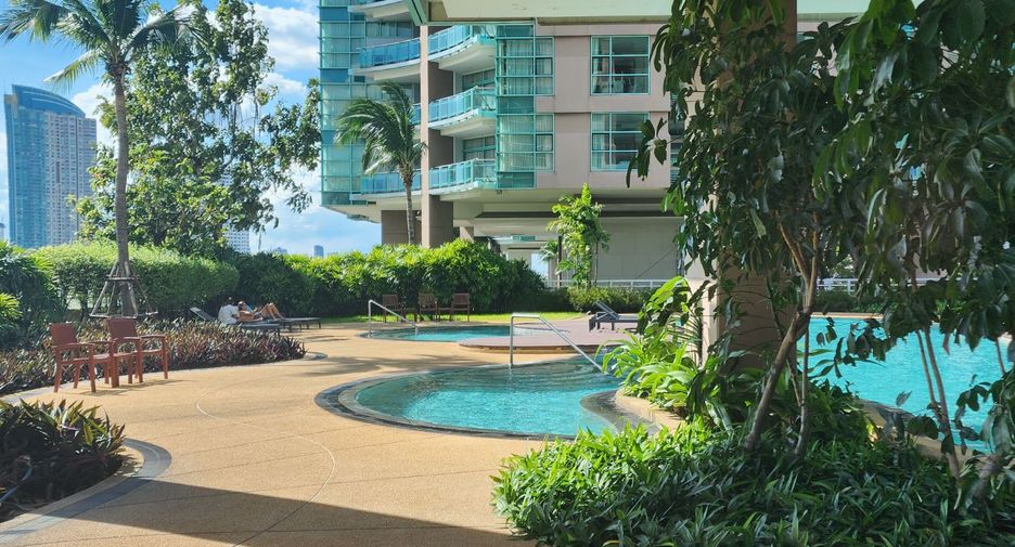 For sale 4 bedrooms condo in Bang Kho Laem, Bangkok