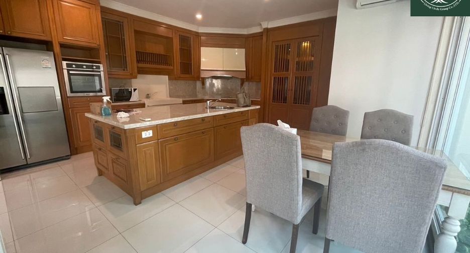 For rent 6 bedrooms house in Mueang Samut Prakan, Samut Prakan