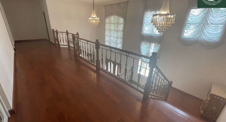 For rent 6 bedrooms house in Mueang Samut Prakan, Samut Prakan
