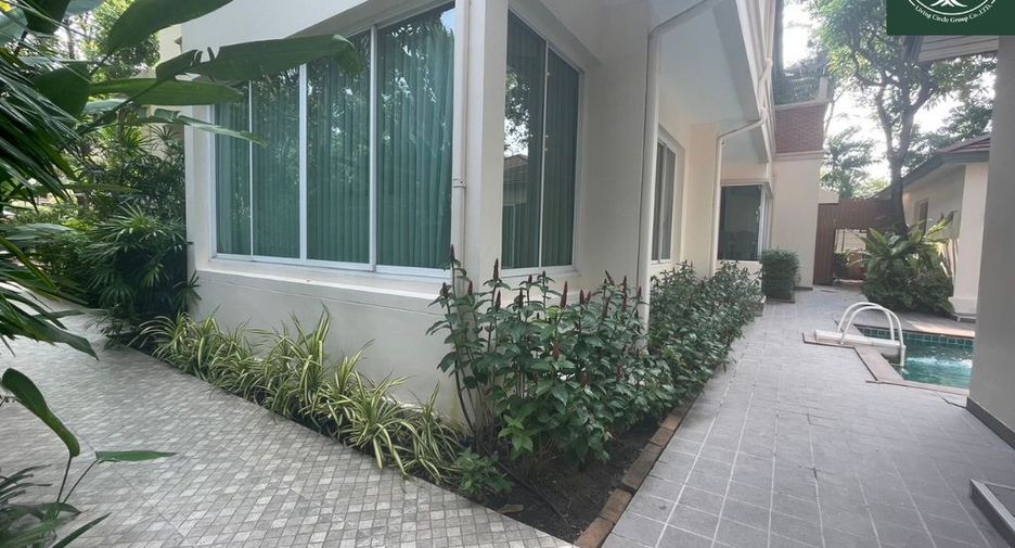 For rent 6 bedrooms house in Mueang Samut Prakan, Samut Prakan