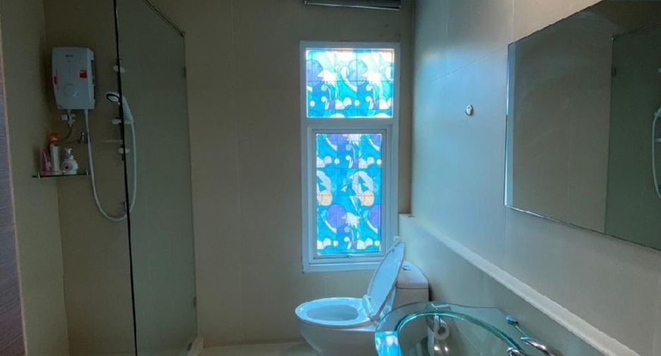 For rent 3 bedrooms house in Watthana, Bangkok