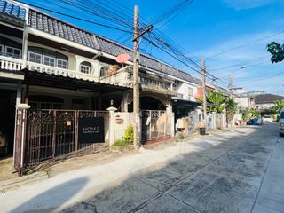 For sale 2 bed townhouse in Wang Thonglang, Bangkok