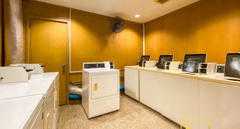 For rent 1 Beds condo in Pathum Wan, Bangkok