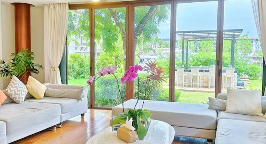 For sale 5 bedrooms villa in Mueang Phuket, Phuket