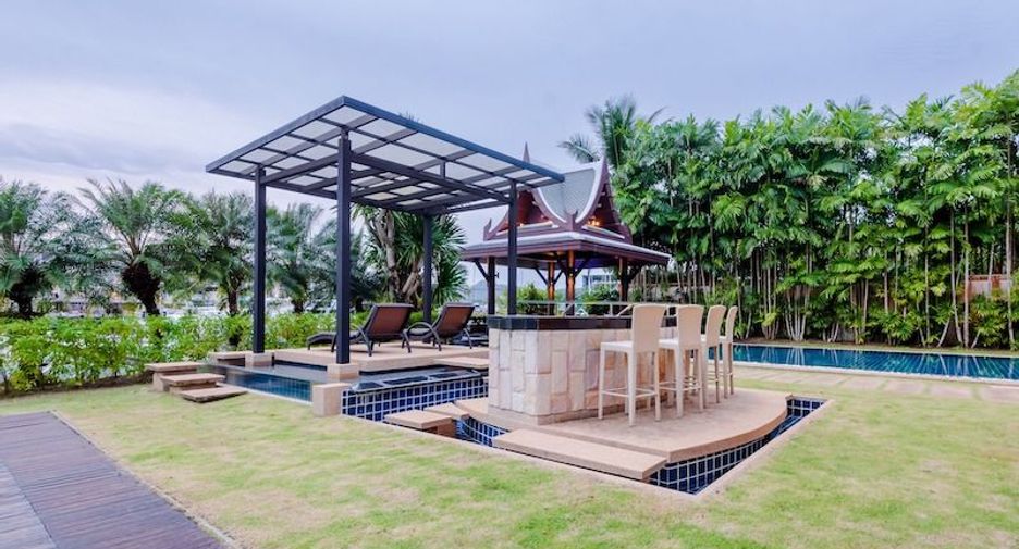 For sale 5 bedrooms villa in Mueang Phuket, Phuket