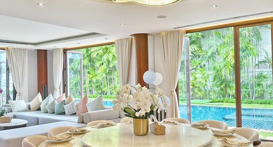 For sale 5 bedrooms villa in Mueang Phuket, Phuket