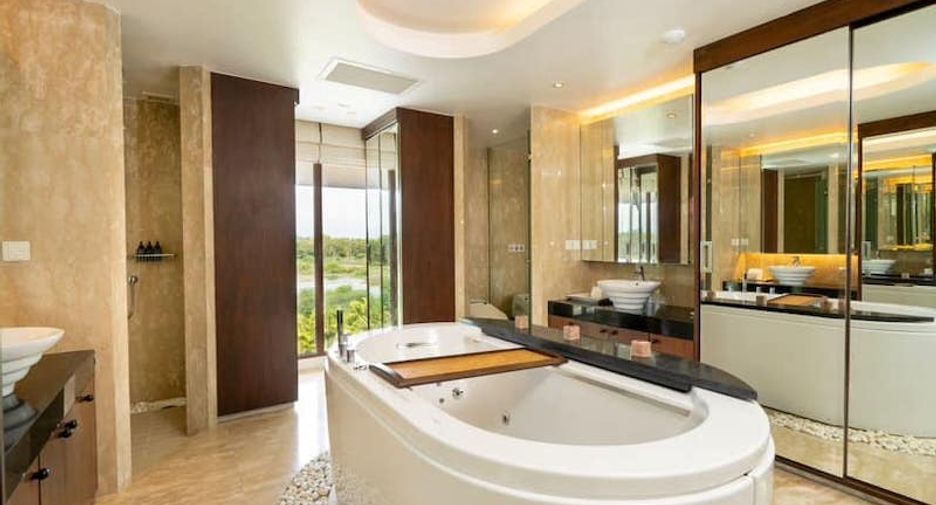 For sale 5 bedrooms villa in Mueang Phuket, Phuket
