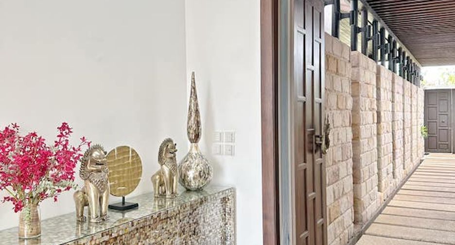 For sale 5 bedrooms villa in Mueang Phuket, Phuket