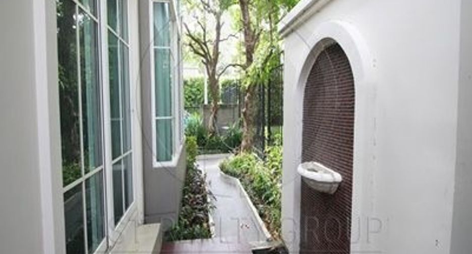 For rent 4 bedrooms house in Bueng Kum, Bangkok