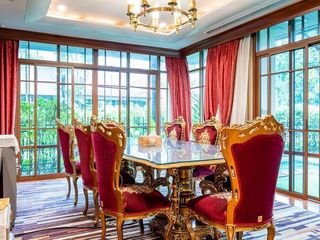 Haus zur Miete und zum Kauf mit 5 Zimmer in Watthana, Bangkok