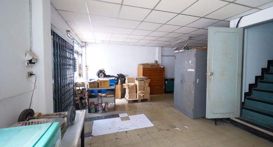 For sale retail Space in Bang Khen, Bangkok