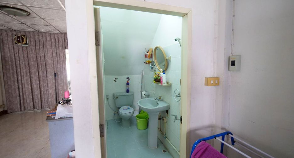 For sale retail Space in Bang Khen, Bangkok