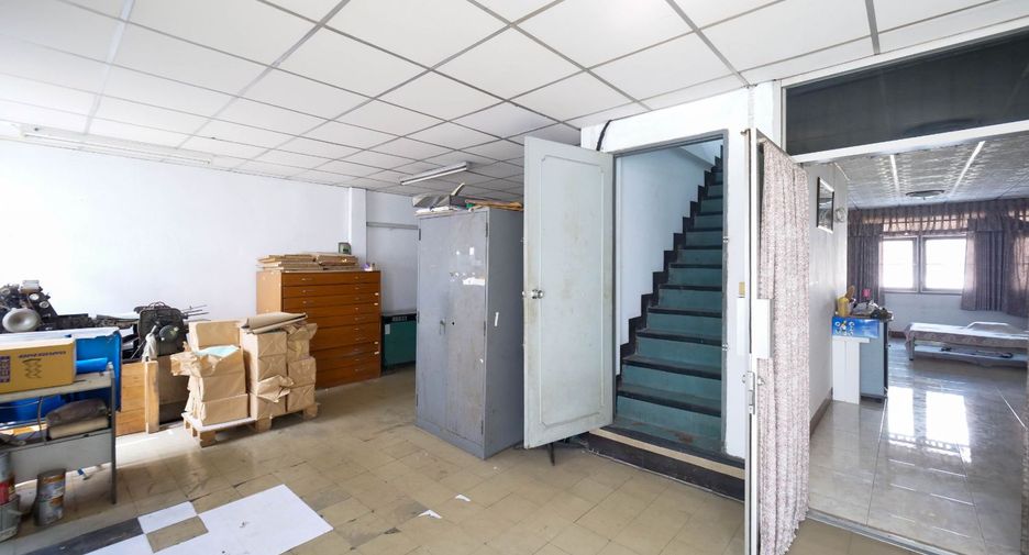 For sale retail Space in Bang Khen, Bangkok