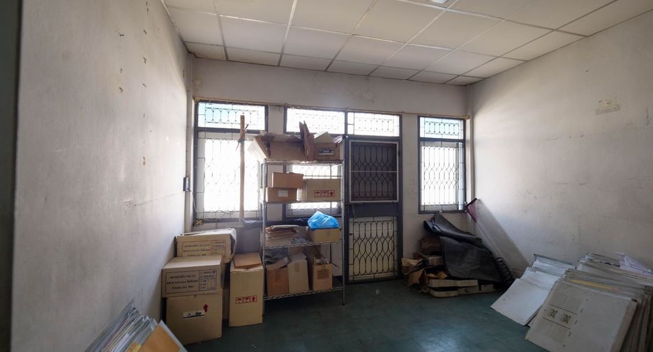 For sale retail Space in Bang Khen, Bangkok