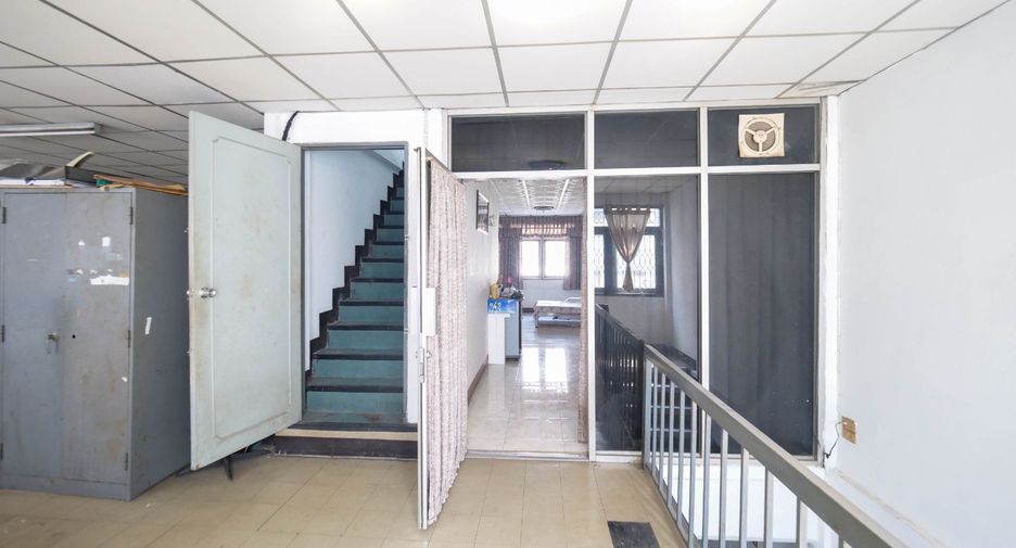 For sale retail Space in Bang Khen, Bangkok