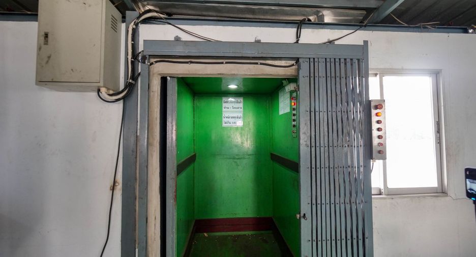 For sale retail Space in Bang Khen, Bangkok
