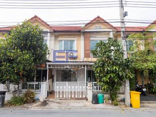 For sale 4 Beds townhouse in Lat Krabang, Bangkok