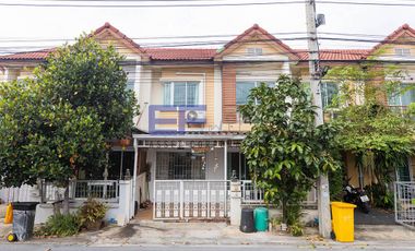 For sale 4 bed townhouse in Lat Krabang, Bangkok