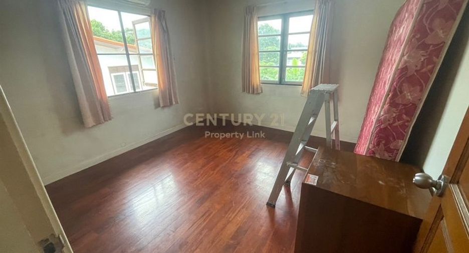 For rent そして for sale 3 Beds house in Phra Khanong, Bangkok