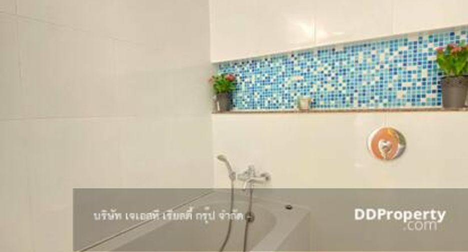For rent and for sale 2 bedrooms condo in Phra Khanong, Bangkok