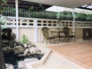 Apartamento en alquiler de 3 habitaciones en Din Daeng, Bangkok