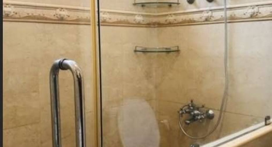 Apartamento en alquiler de 3 habitaciones en Din Daeng, Bangkok