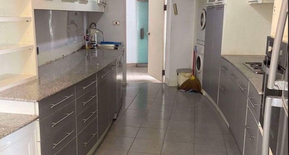 Продажа 3 спальни кондо в Сатхон, Бангкок