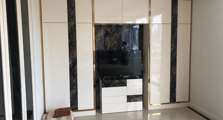 Продажа 3 спальни кондо в Сатхон, Бангкок