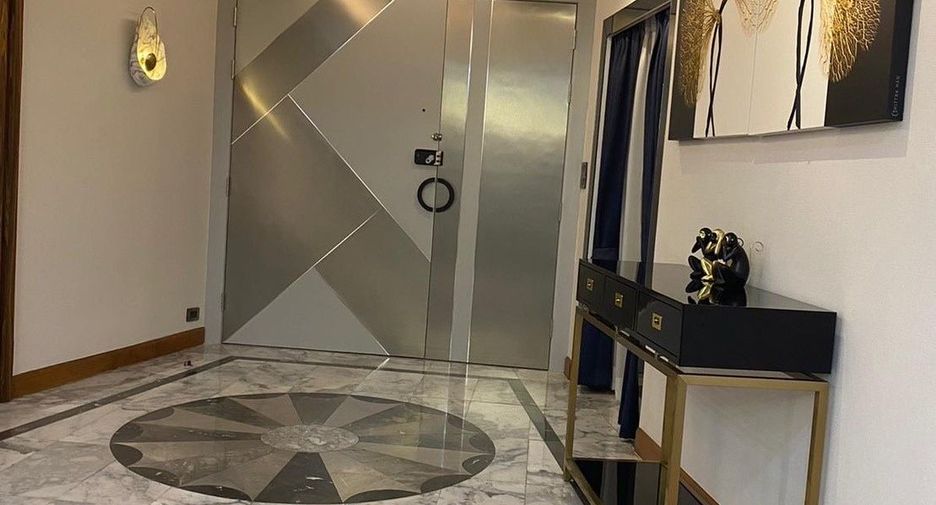 Продажа 3 спальни кондо в Сатхон, Бангкок