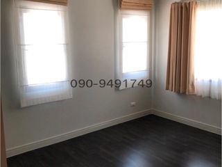 For rent 4 bedrooms house in Bangkok Noi, Bangkok