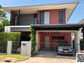 For rent 4 bedrooms house in Bangkok Noi, Bangkok