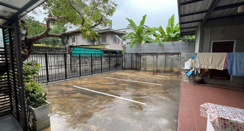 出售 35 卧室 酒店 在 Mueang Chiang Mai, Chiang Mai