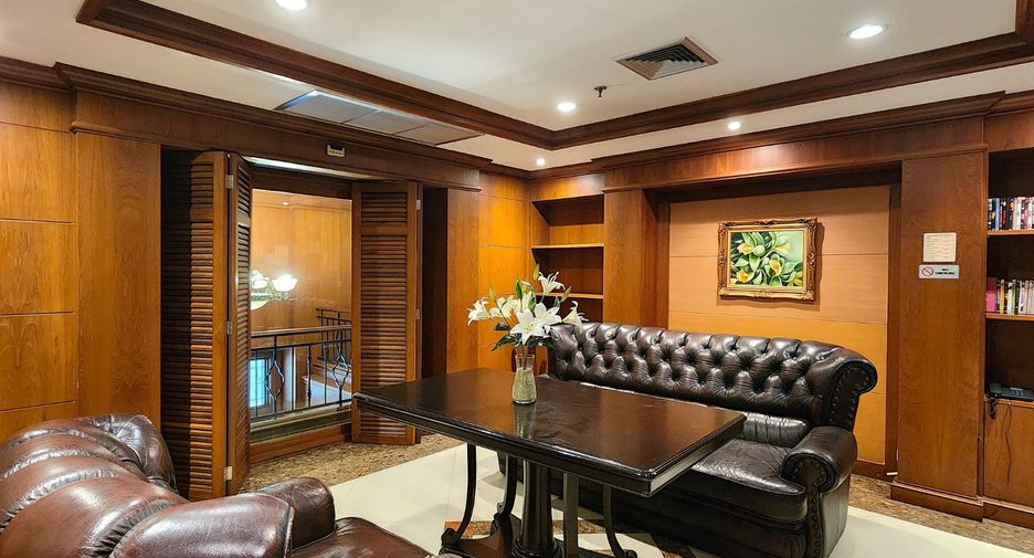 À louer et à vendre 3 chambres condo à Watthana, Bangkok