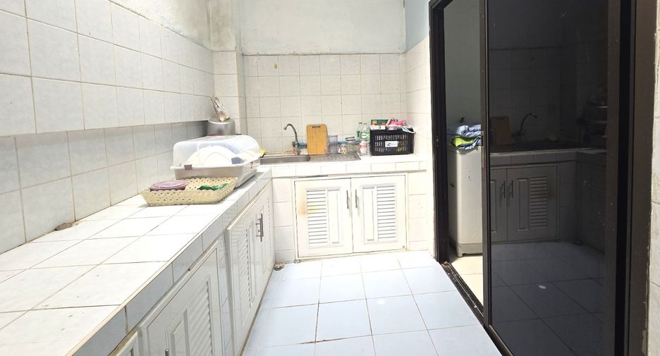 For sale 2 bedrooms townhouse in Bang Khen, Bangkok
