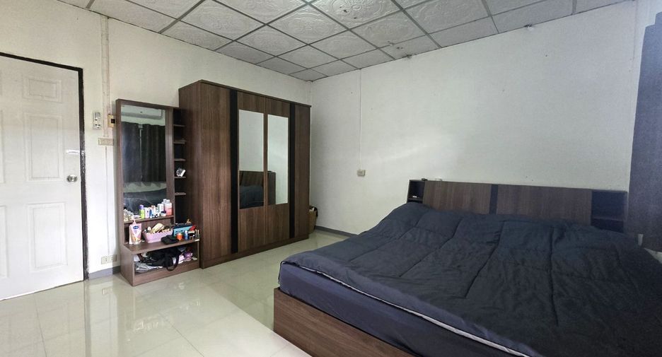 For sale 2 bedrooms townhouse in Bang Khen, Bangkok